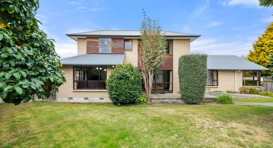  at 16 Kingsgate Place, Burnside, Christchurch