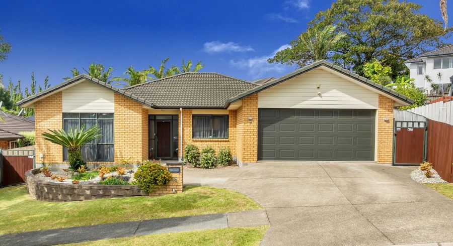  at 16 Leafield Crescent, Henderson, Waitakere City, Auckland