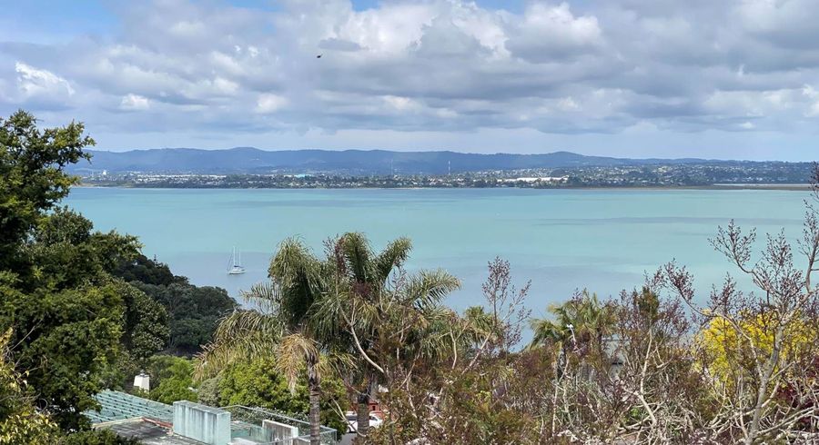  at 90A Hadfield Street, Beach Haven, Auckland