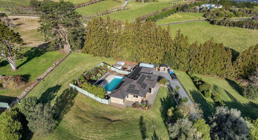  at 17 Apotu Park Lane, Kamo