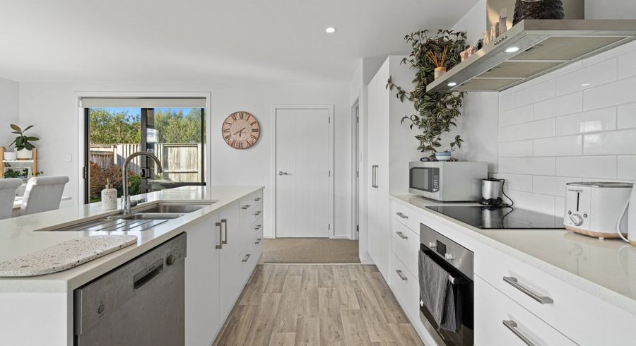  at 25 Awataha Crescent, Pyes Pa, Tauranga