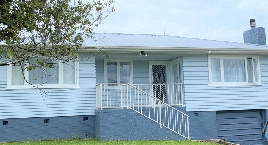  at 100 Triangle Road, Massey, Waitakere City, Auckland