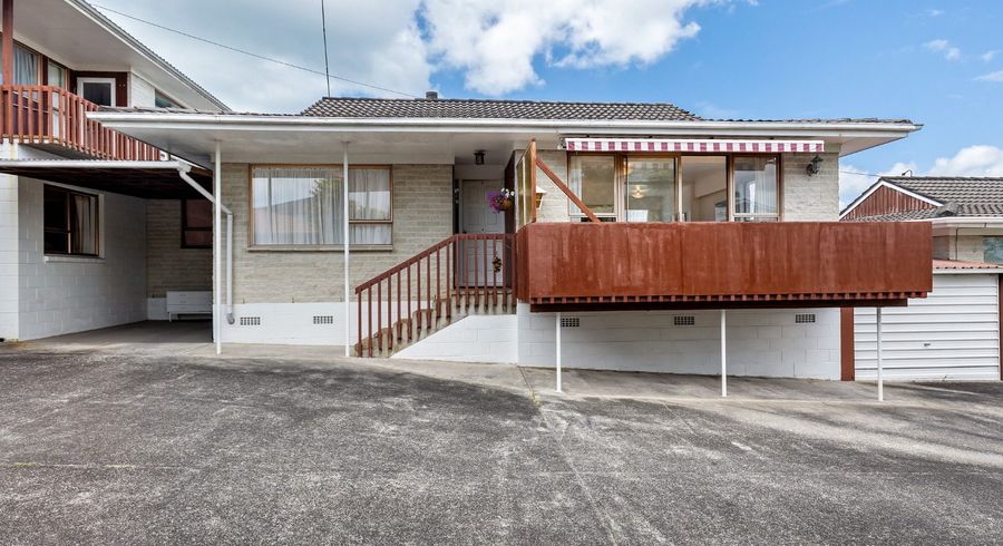  at 2/5 Pine Ridge Tce, Hauraki, North Shore City, Auckland
