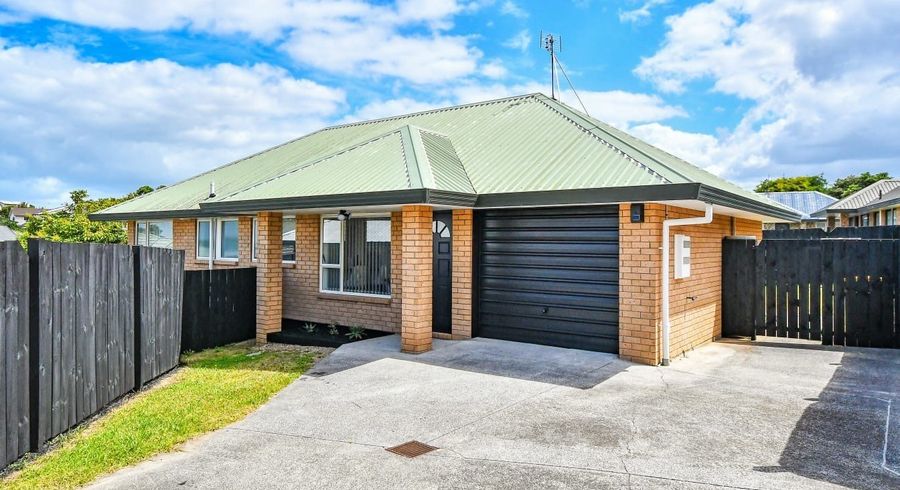  at 2/44 Wai Iti Place, Clendon Park, Auckland