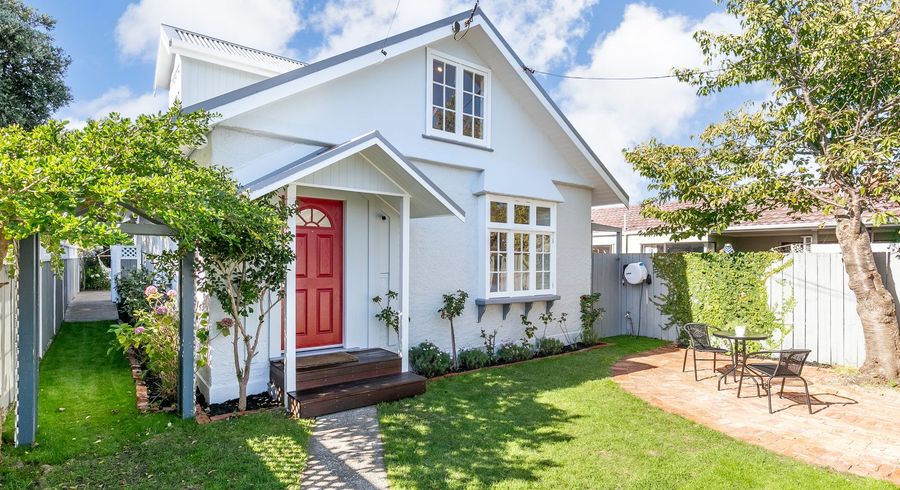  at 40 Aparima Avenue, Miramar, Wellington