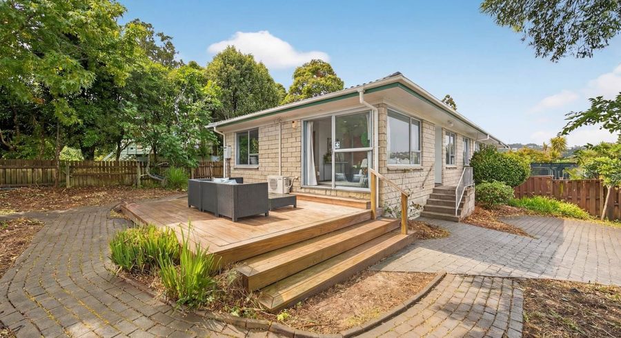 at 1/1 Piripiri Crescent, Torbay, North Shore City, Auckland