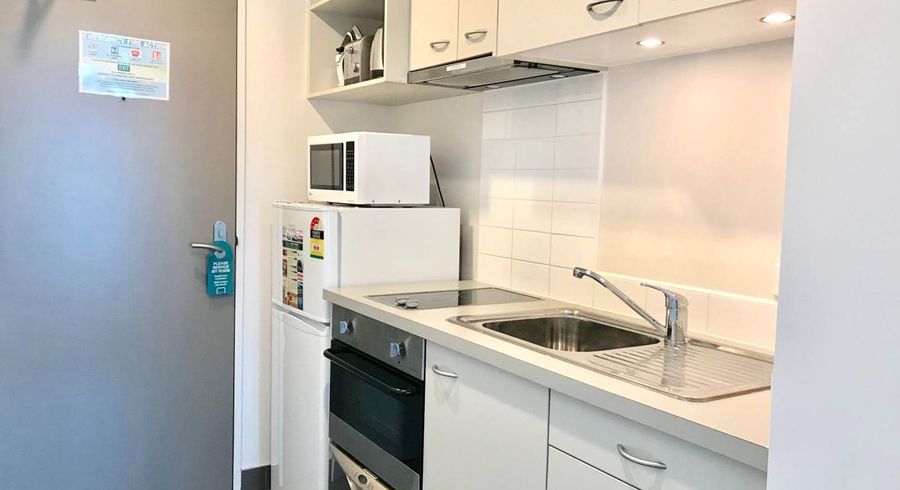  at 1004/17 Amersham Way, Manukau, Manukau City, Auckland