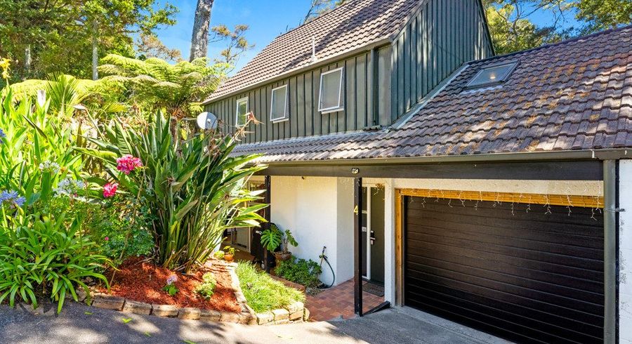  at 4/25 Archers Road, Hillcrest, Auckland