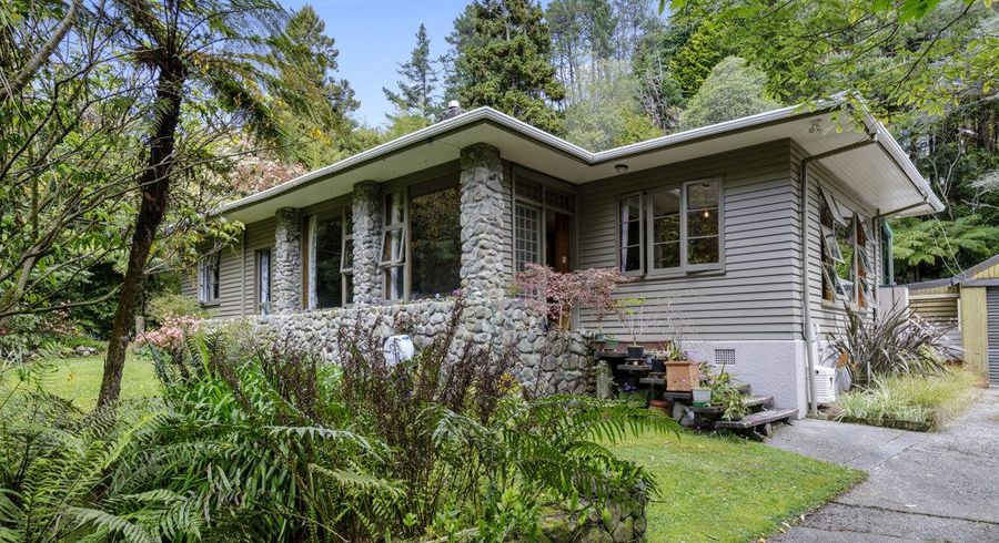  at 496 Stokes Valley Road, Stokes Valley, Lower Hutt
