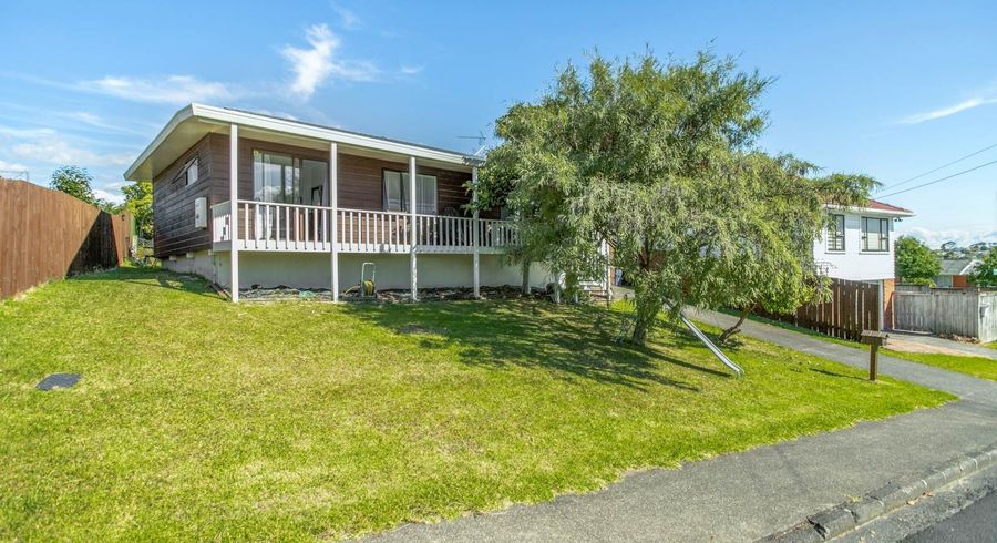  at 1a Fowey Avenue, Te Atatu South, Waitakere City, Auckland