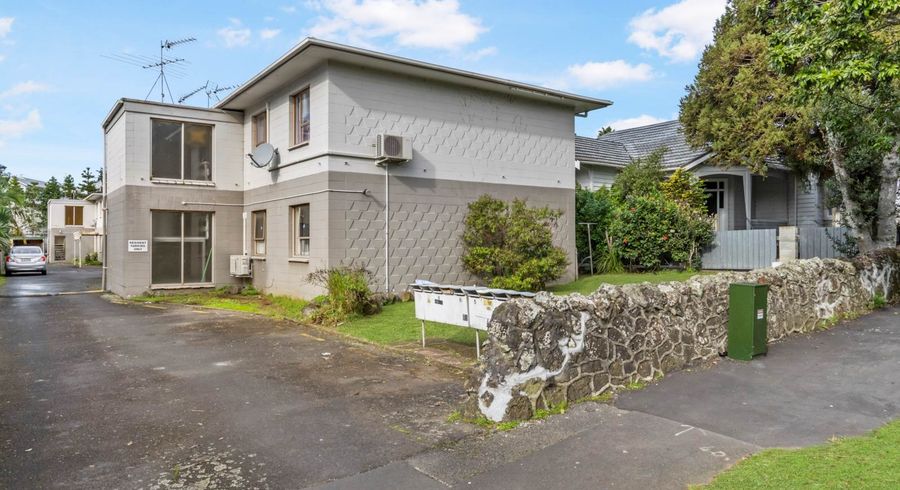  at 4/41 Woodward Road, Mount Albert, Auckland