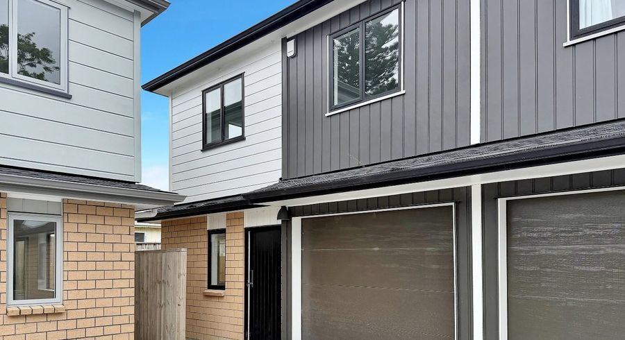  at 17B Martin Place, Kelston, Waitakere City, Auckland