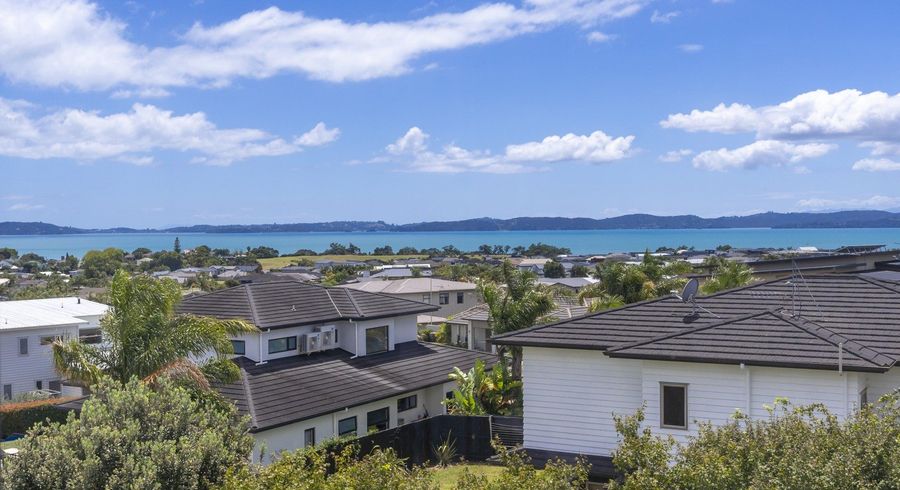  at 20 Thistle Close, Beachlands, Manukau City, Auckland