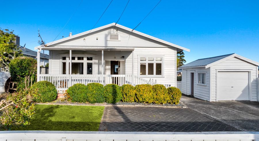  at 94 Blockhouse Bay Road, Avondale, Auckland