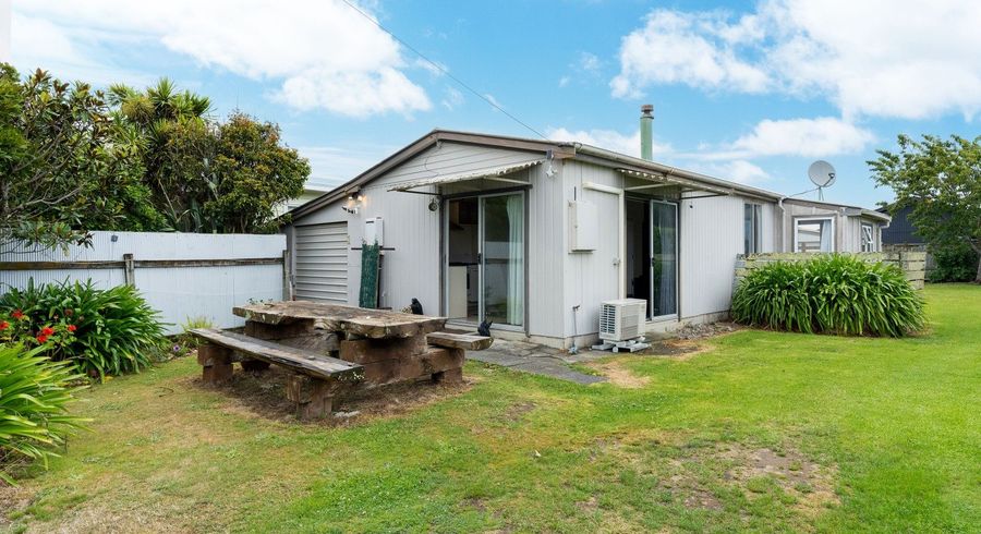  at 33 Kiharoa Street, Otaki Beach, Kapiti Coast, Wellington