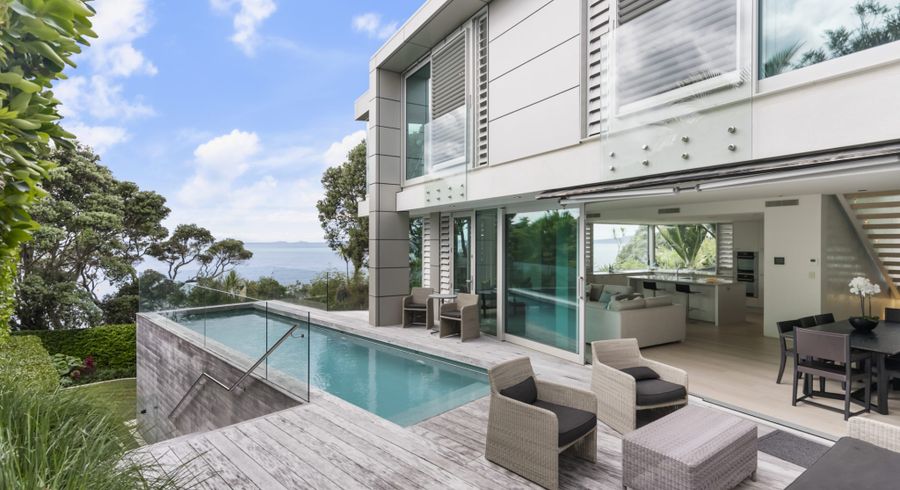  at 11 Bournemouth Terrace, Murrays Bay, Auckland