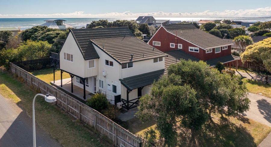  at 241 Manly Street, Paraparaumu Beach, Paraparaumu