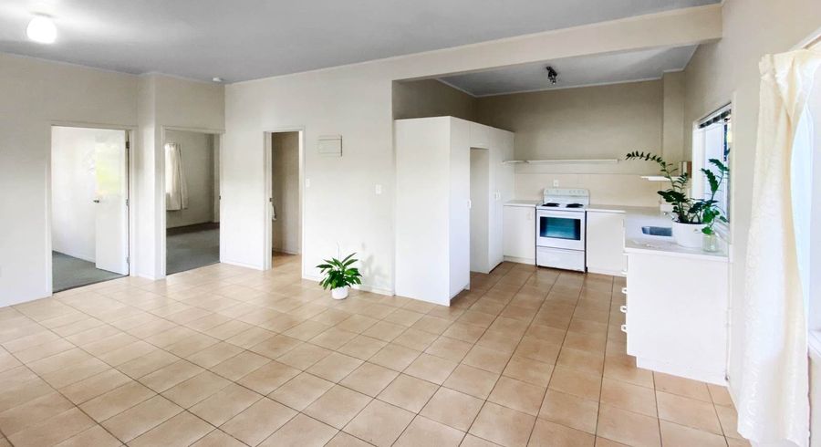  at 1/14 The Avenue, Albany, North Shore City, Auckland