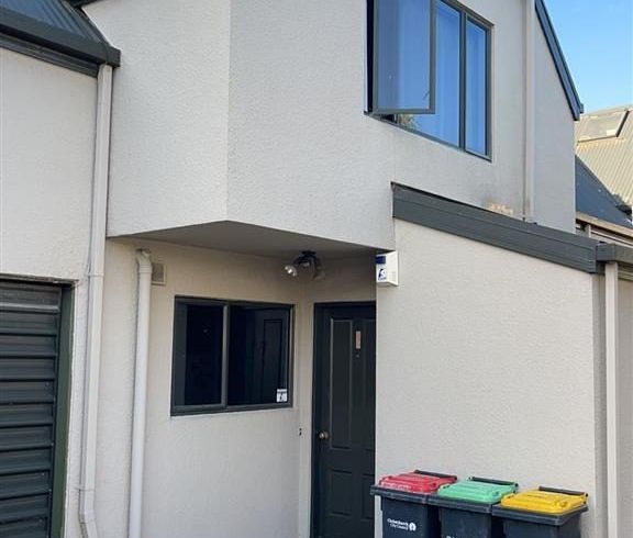  at 3/36 Packe Street, Edgeware, Christchurch