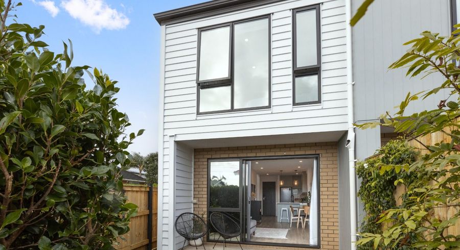  at 1/1A Royal View Road, Te Atatu South, Auckland
