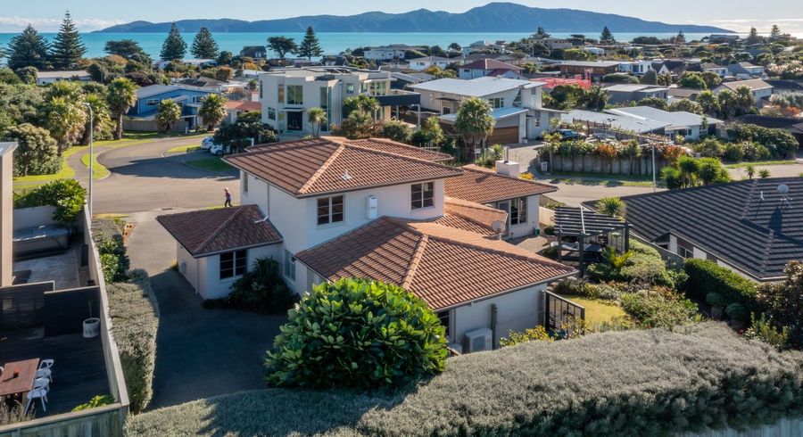  at 136 Renown Road, Raumati South, Paraparaumu