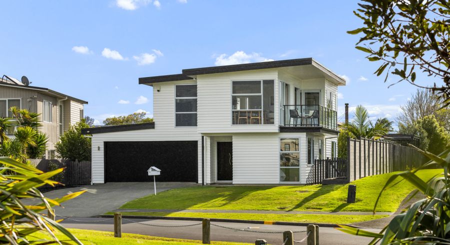  at 15 Halyard Place, Te Atatu Peninsula, Waitakere City, Auckland