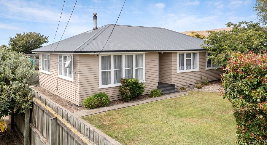  at 5 Gill Crescent, Redwoodtown, Blenheim