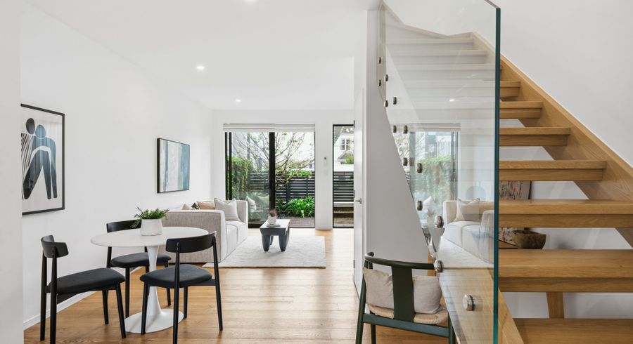  at 2/4 Glen Atkinson Street, Saint Heliers, Auckland City, Auckland
