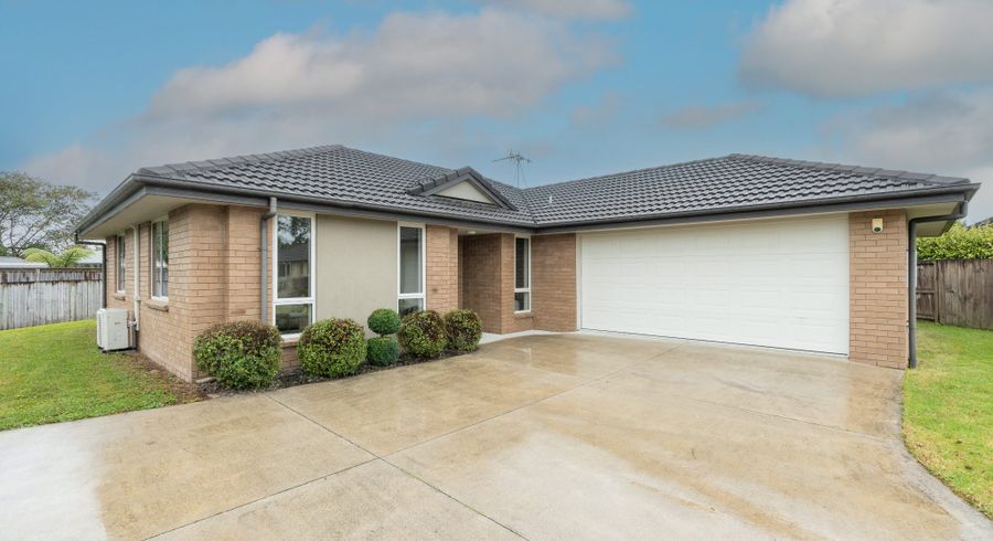  at 5 Millie Place, Huntington, Hamilton