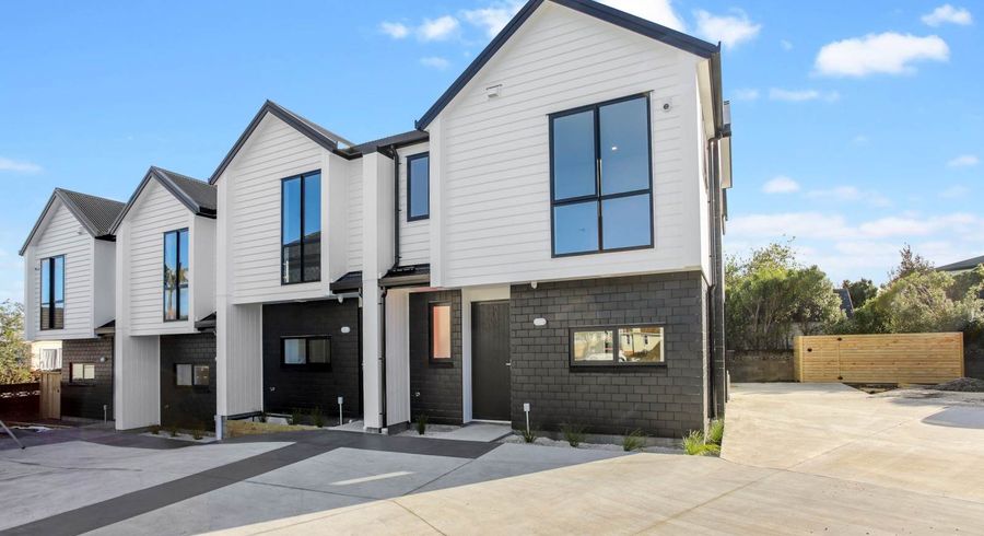  at 5/10 Shamrock Lane, Te Atatu Peninsula, Waitakere City, Auckland