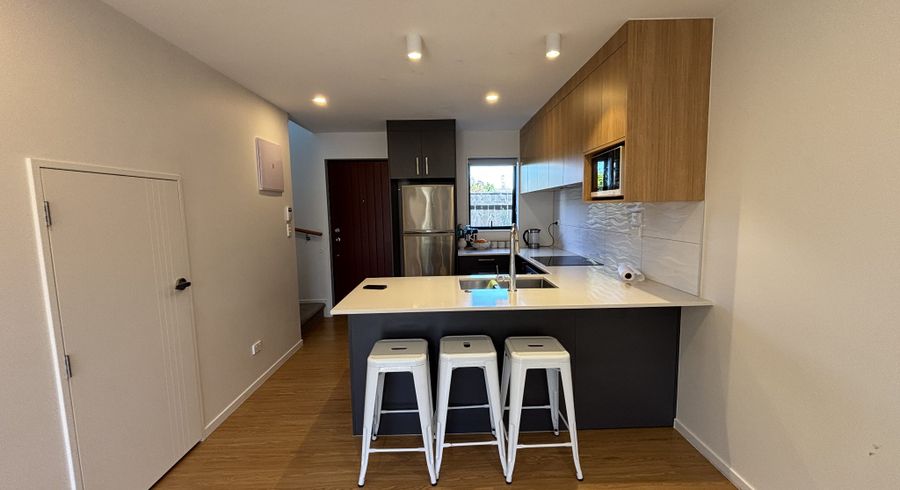  at 6/17 Rewarewa Road, Te Atatu Peninsula, Waitakere City, Auckland