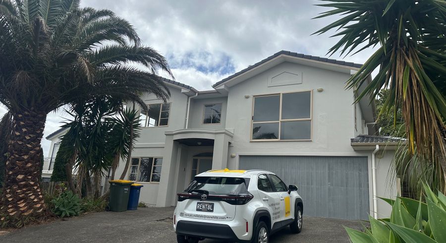  at 9 Maidstone Place, Pinehill, North Shore City, Auckland