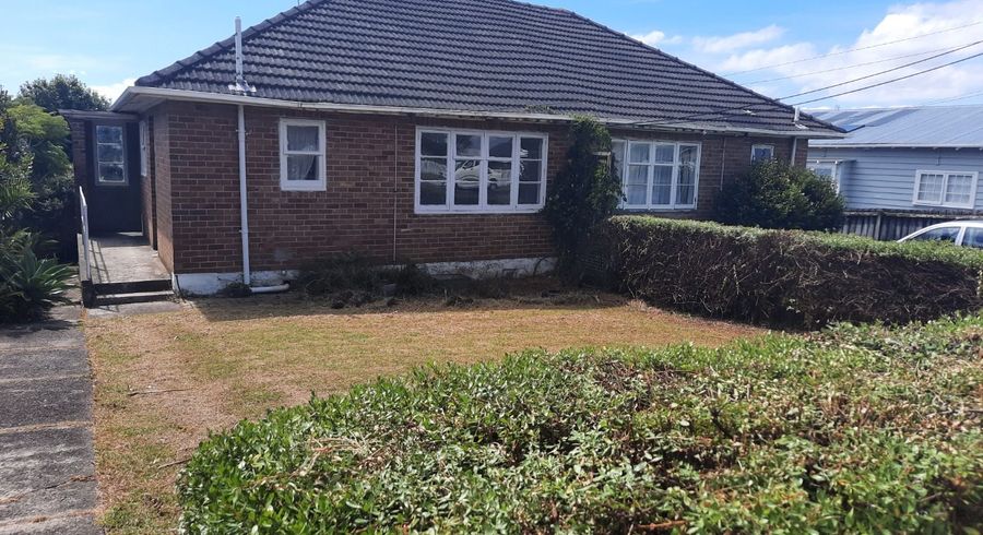  at 31 Hanlon Crescent, Narrow Neck, North Shore City, Auckland