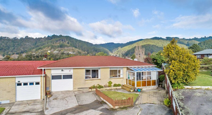  at 2/57 Sunbrae Drive, Silverstream, Upper Hutt