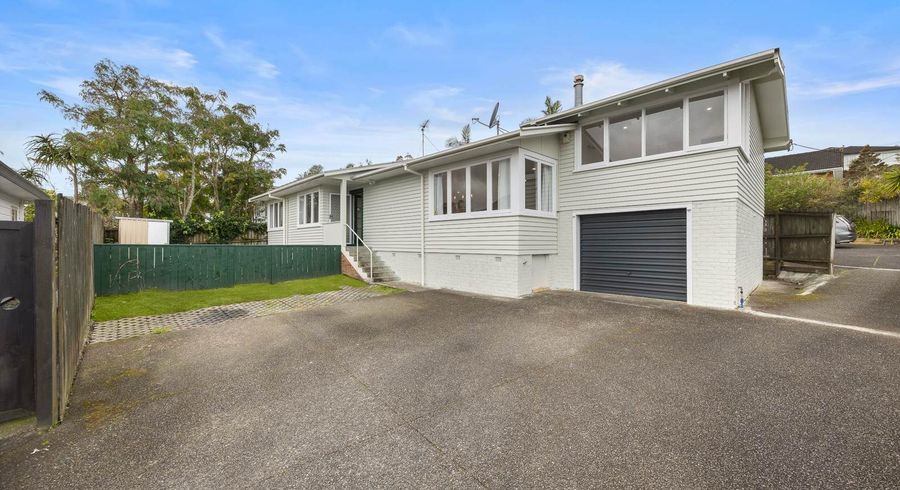  at 2/29 Merriefield Avenue, Forrest Hill, North Shore City, Auckland