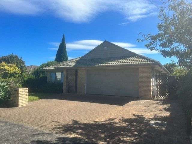 at 2/17 Cantora Avenue, Northpark, Manukau City, Auckland