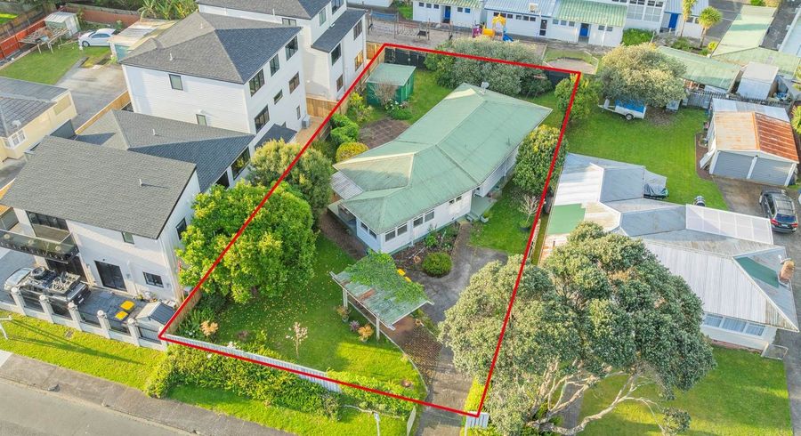  at 67 Te Kanawa Crescent, Henderson, Waitakere City, Auckland