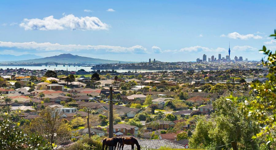  at 300 Sturges Road, Henderson Valley, Auckland