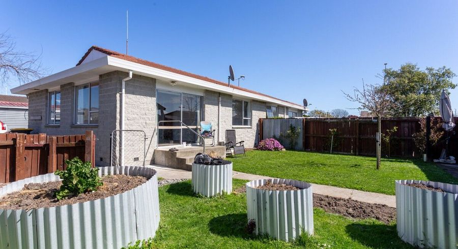  at 2/46 Aldwins Road, Woolston, Christchurch City, Canterbury