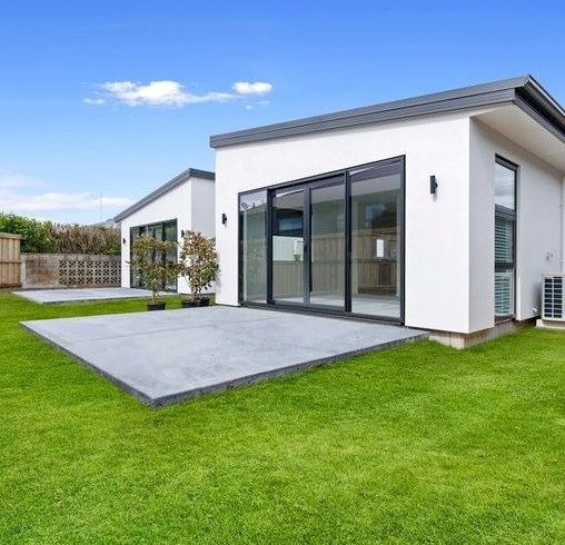  at 2/78 Sandwich Road, Saint Andrews, Hamilton, Waikato
