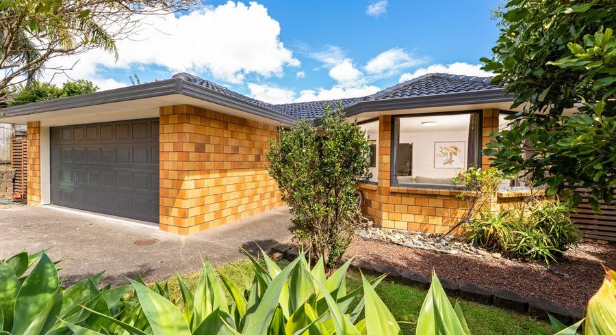  at 6 Pitoitoi Avenue, Greenhithe, North Shore City, Auckland