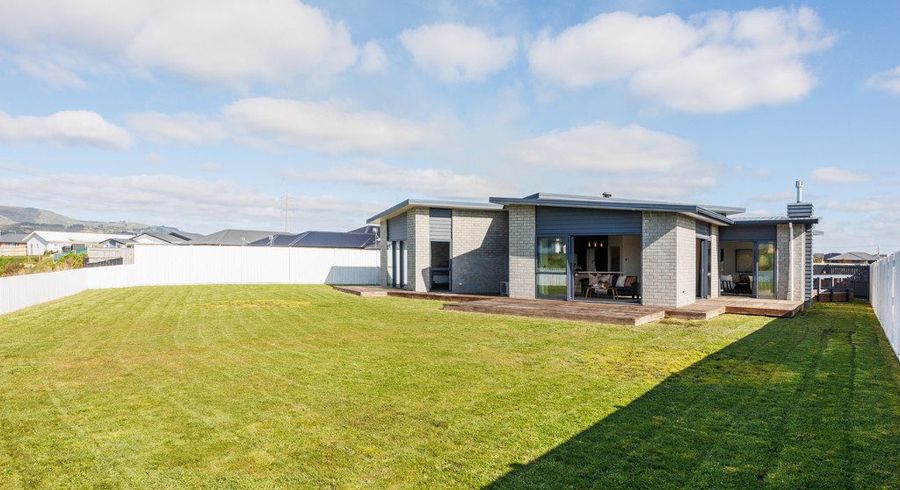  at 48 Sardinia Grove, Fitzherbert, Palmerston North