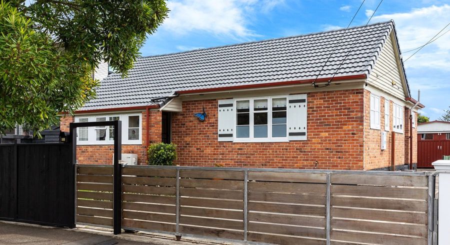  at 41 Humariri Street, Point Chevalier, Auckland