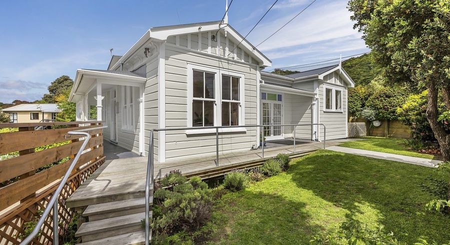  at 15 Seine Street, Island Bay, Wellington