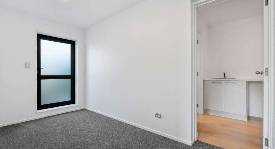  at Downstair/38A Makora Road, Massey, Waitakere City, Auckland