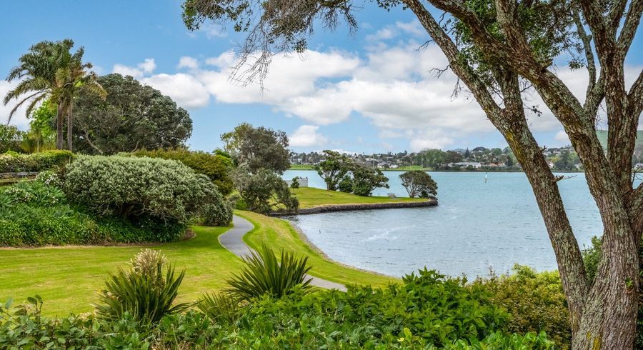  at 16A Oleander Point, Farm Cove, Manukau City, Auckland