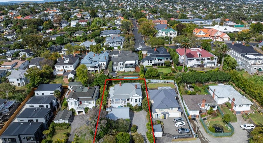  at 33 Windmill Road, Mount Eden, Auckland