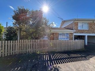  at 2/23 Alcock Street, Mount Wellington, Auckland City, Auckland