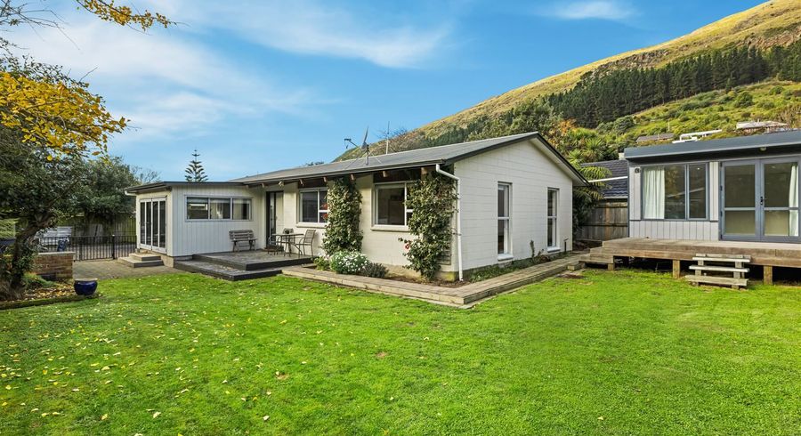  at 31 Sumnervale Drive, Sumner, Christchurch