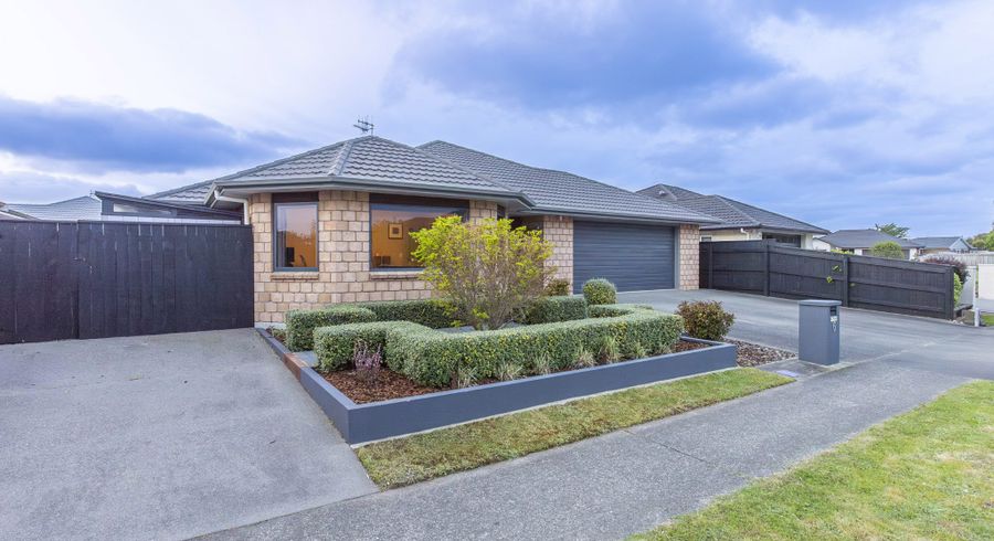  at 6 Trusham Court, Paraparaumu